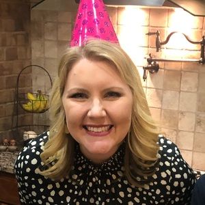 Meet your Posher, Elizabeth